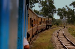 YANGON_CIRCULAR_RAILWAY_MYANMA_JAN_2013_(8493581492)